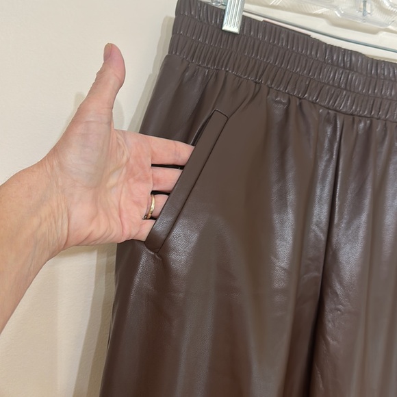 NWT DKNY Jeans Brown Faux Leather pants Size M - Picture 5 of 12